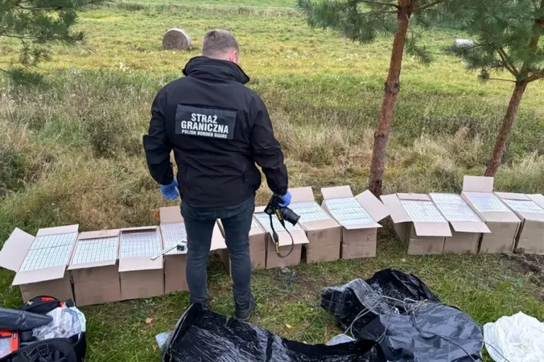 В Польше задержали пятерых за контрабанду сигарет на метеошарах