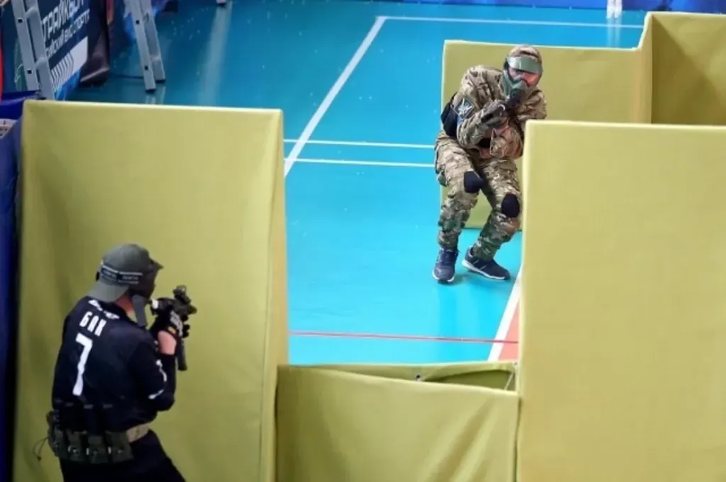 Калининградская пара победила на чемпионате Петербурга по страйкболу